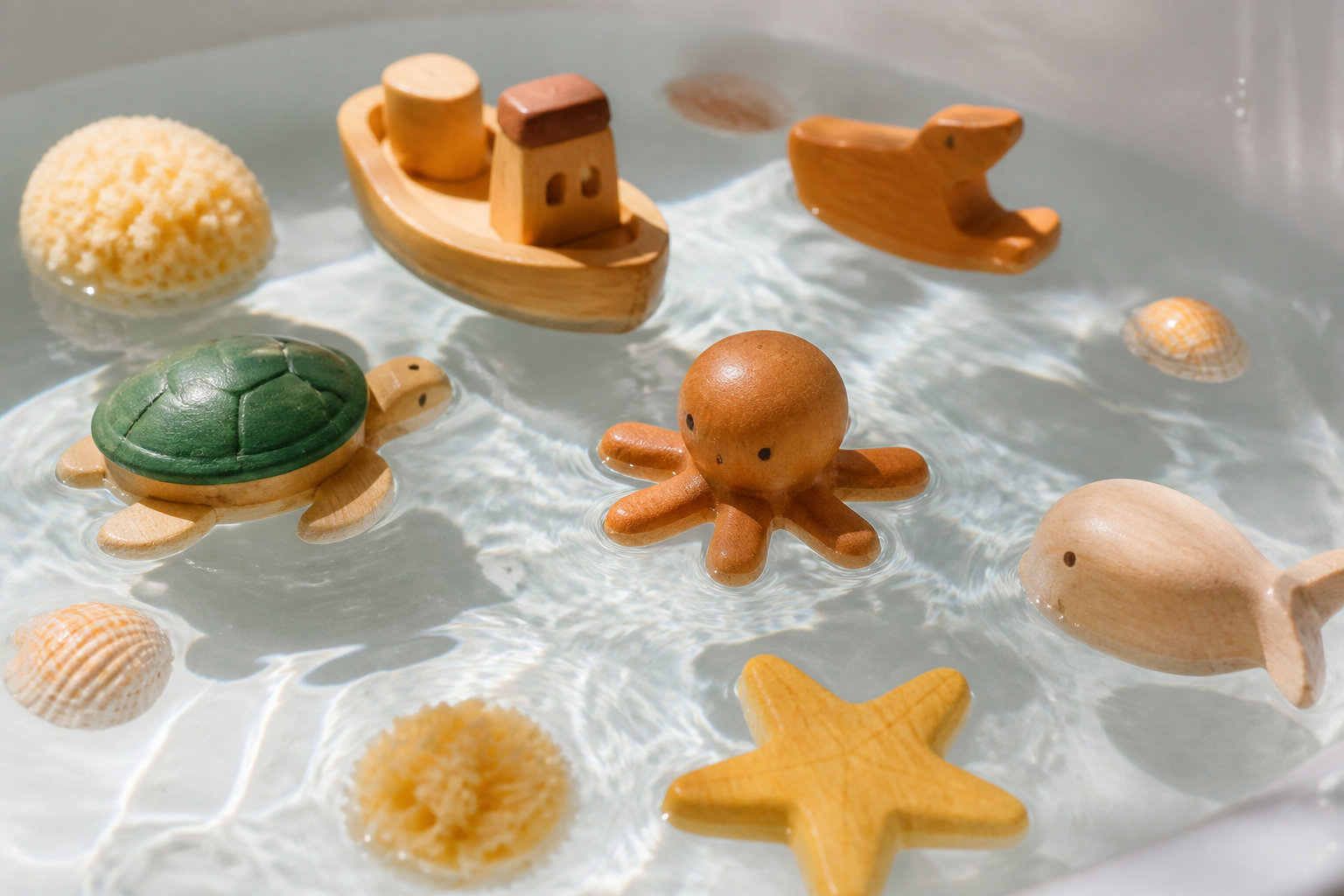 Les jouets de bain pour s'éclater sans microbes